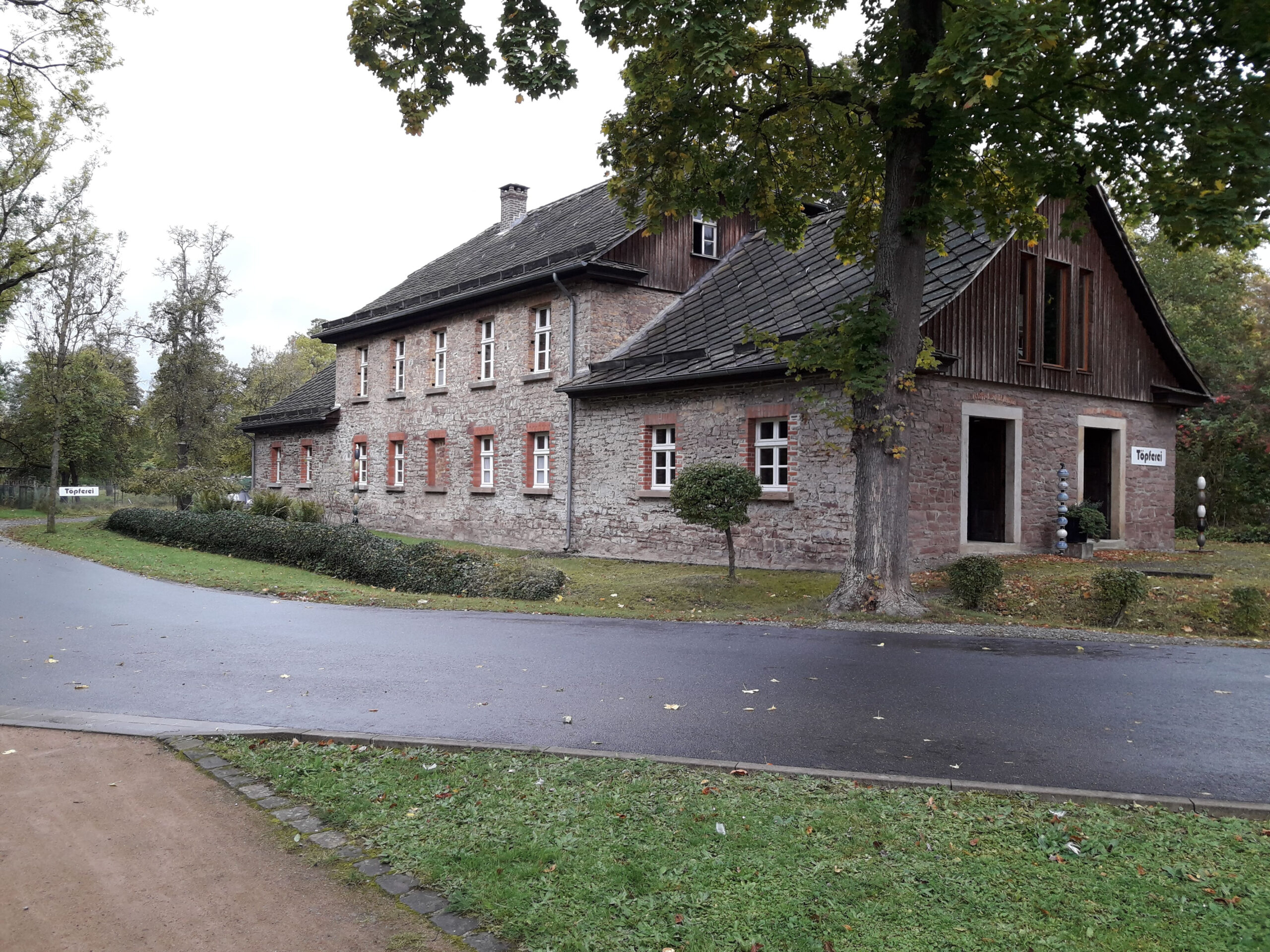 Bad Pyrmont: Die Salzkothe mit sichtbarem Mauerwerk; Fotografin: Charlotte Ploenes