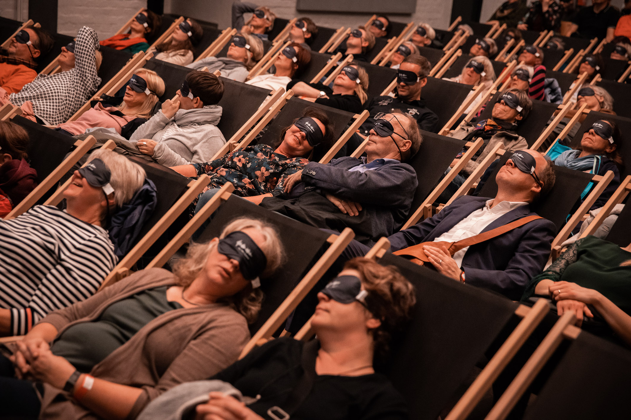 33. Niedersächsische Musiktage, "Dark Room - Blindflug ins All". Orchester im Treppenhaus, Thomas Posth (Leitung), Marcus Off und Tobias Kluckert (Sprecher), 26.09.2019, CD-Kaserne, Celle, Foto: Helge Krückeberg