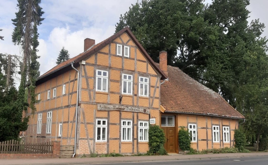 Gebäude nach der Sanierung, Foto: Gisela Weier