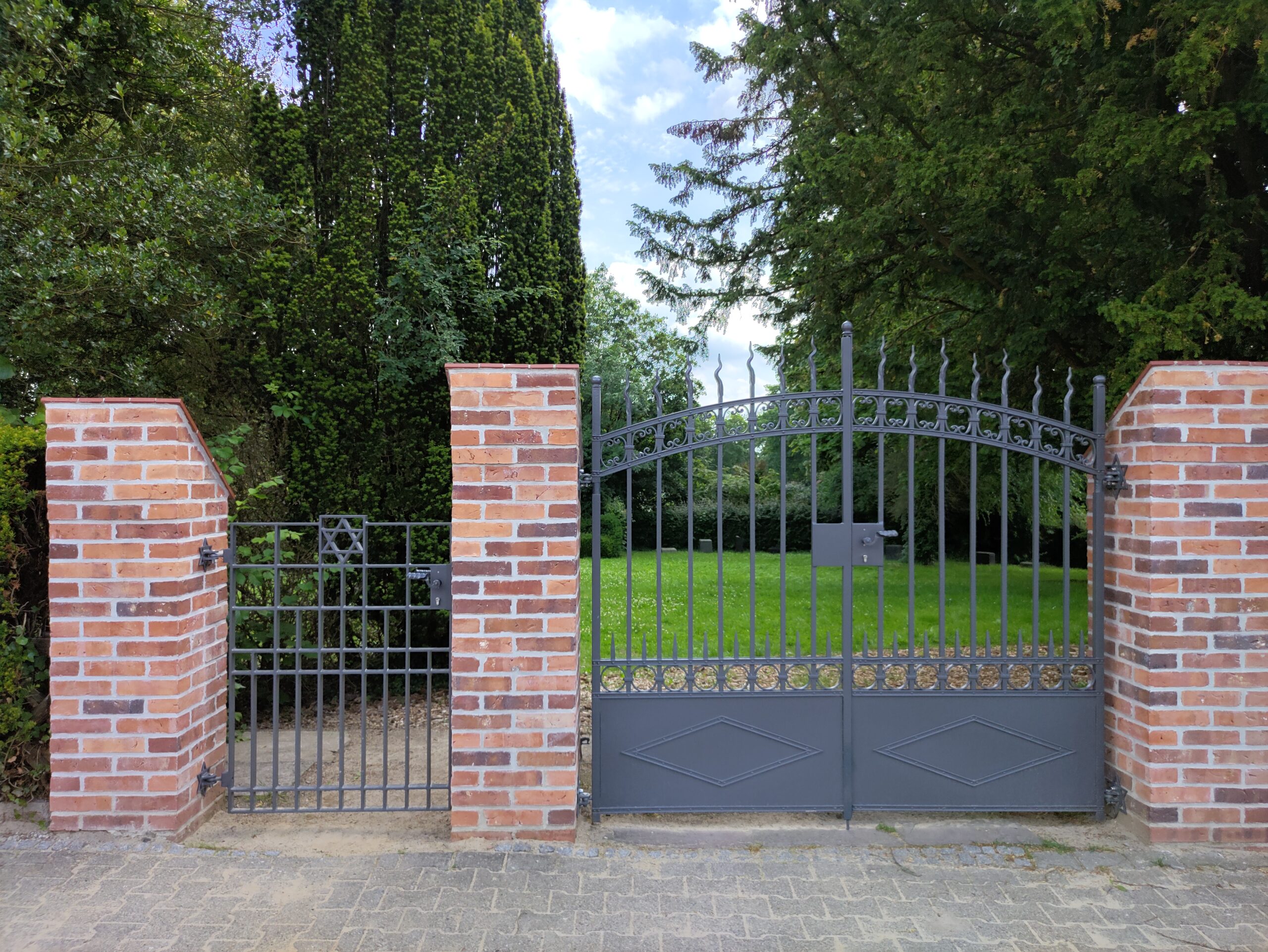 Friedhofstor Jüdischer Friedhof Lüneburg, Foto: GCJZ-LG, Renée Beckmann