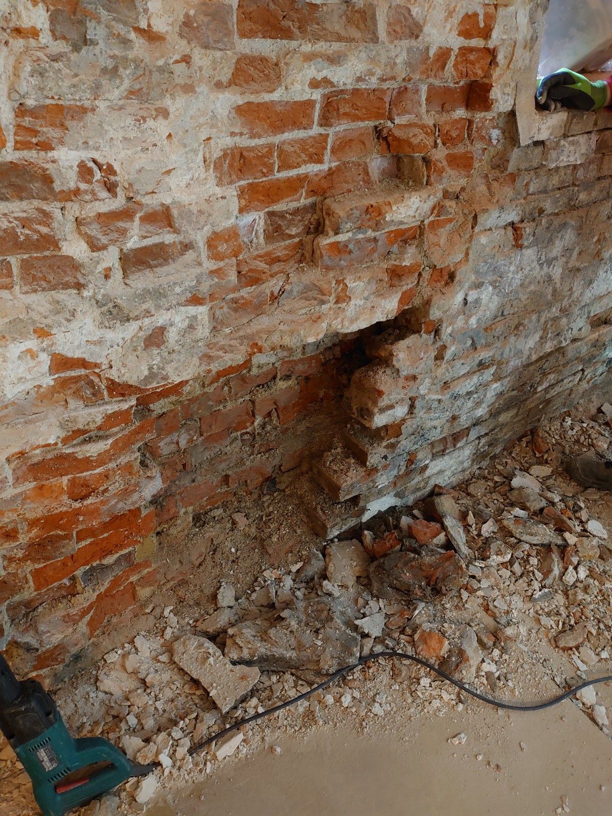 Raumhülle der Gruft vor der Sanierung, Foto: Klaus Engler